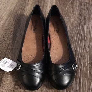 Faded Glory black flats size 7